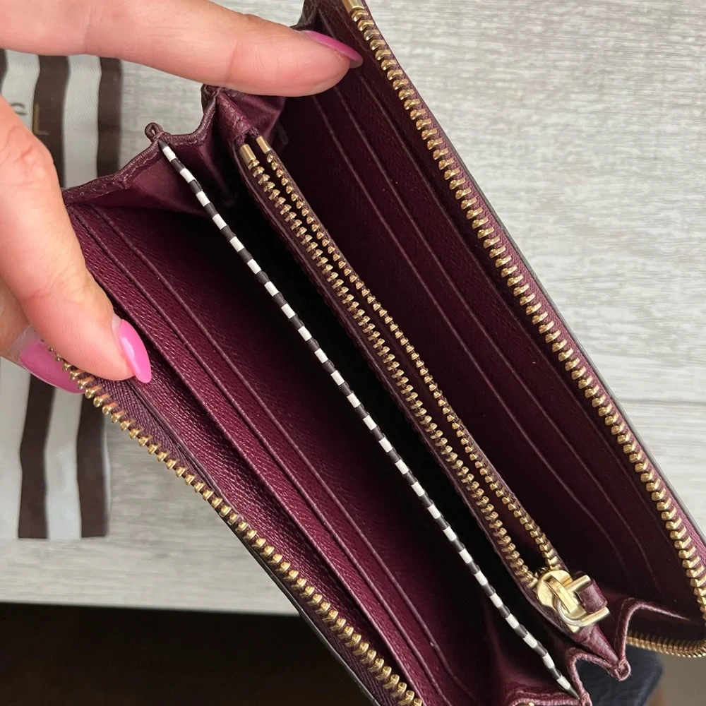 Henri Bendel Leather Wallet with Chain - Picture 7 of 8